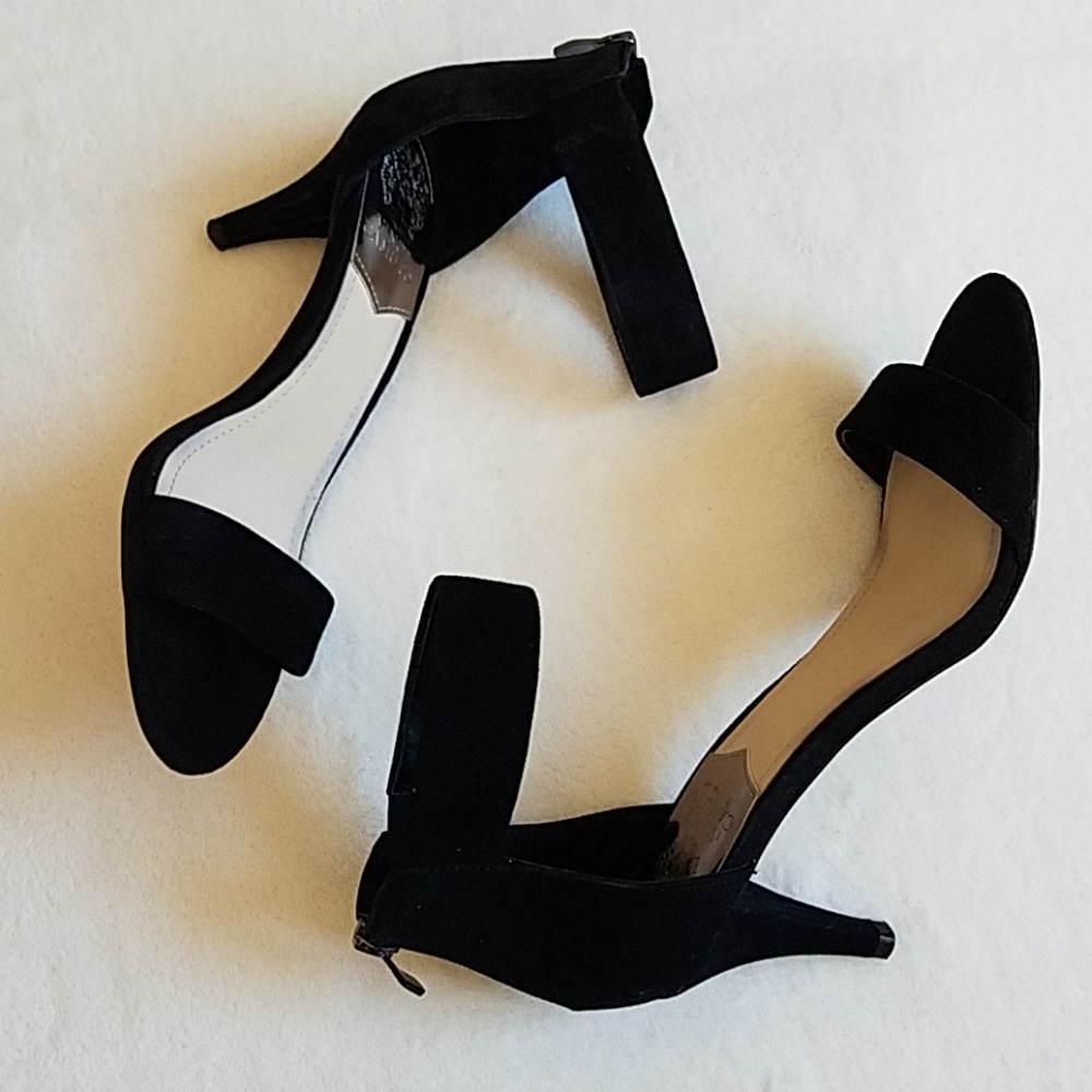 VINCE CAMUTO heels - Picture 3 of 5